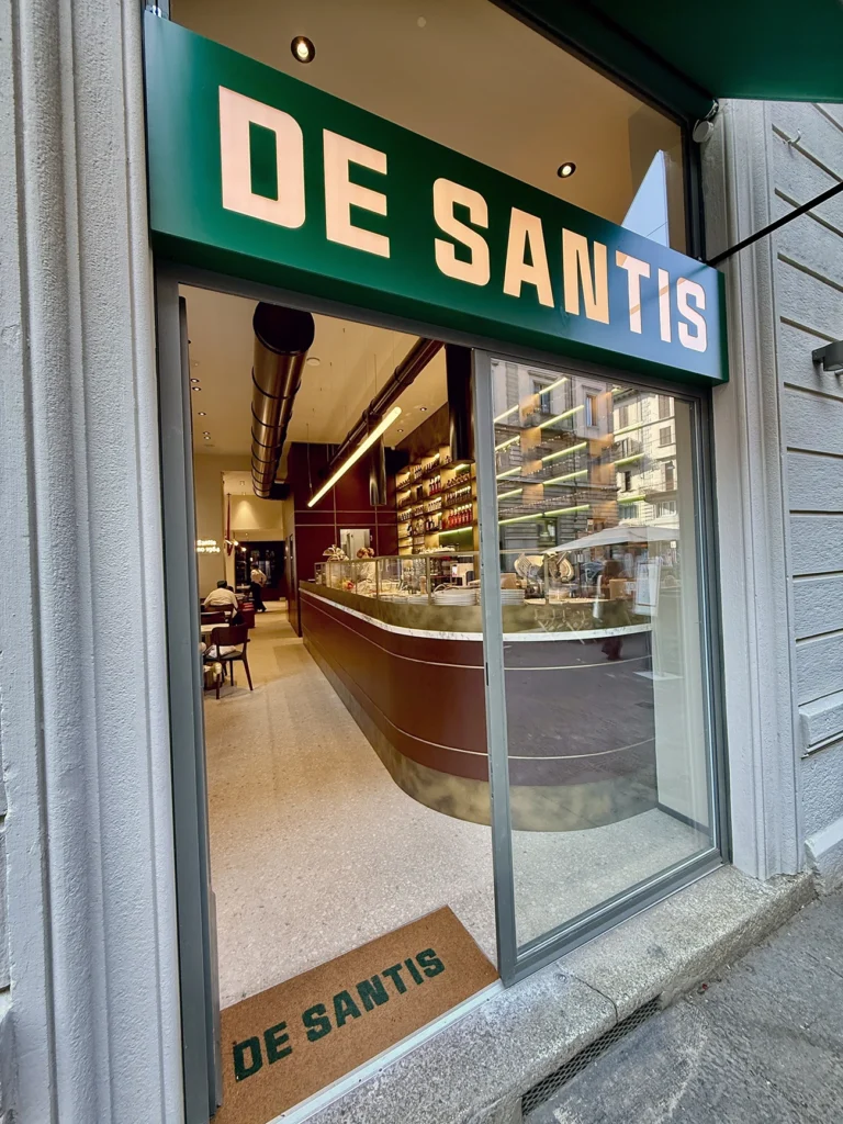 Ingresso Via Mercato De Santis
